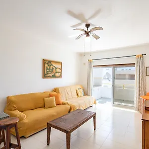 apartamento-sra-da-rocha-by-portugalferias.hotelaalgarve.com/