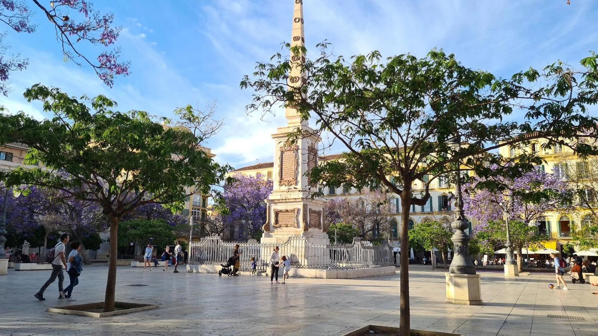 Homestay Private Rooms In Historic Building On The Square Malaga Spain